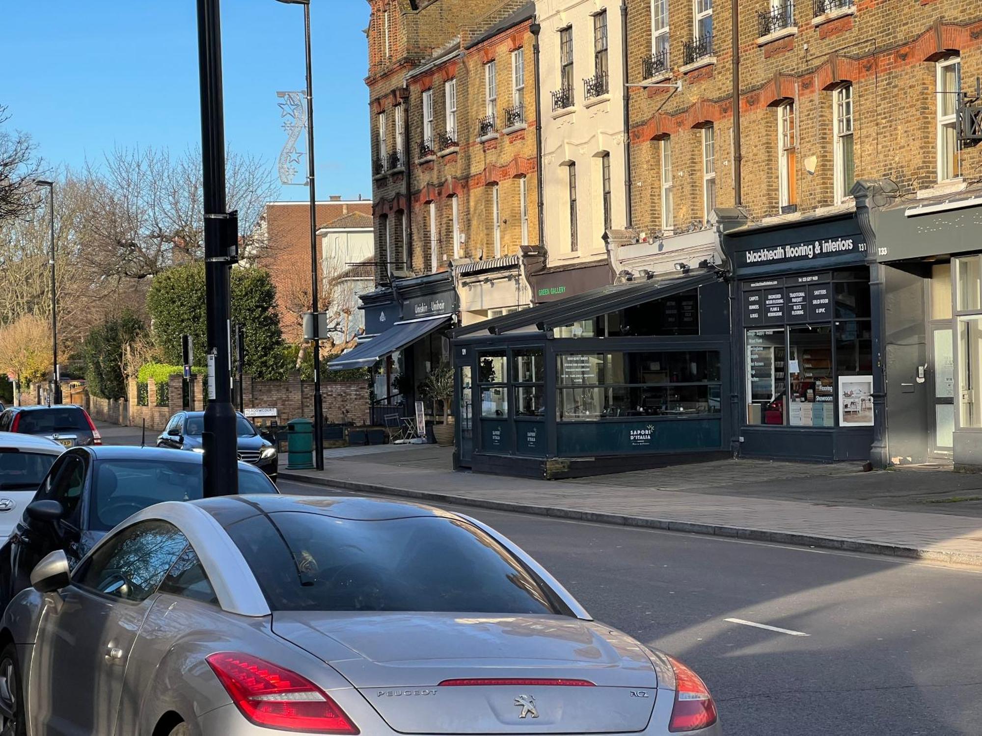Comfortable In A Luxurious With Parking In Blackheath *