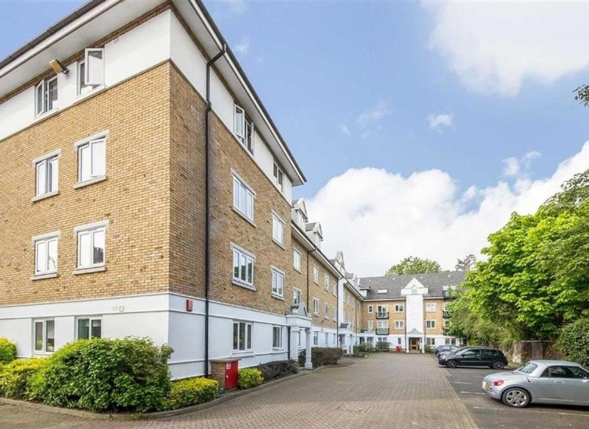 Habitación en casa particular Comfortable In A Luxurious With Parking In Blackheath Londres