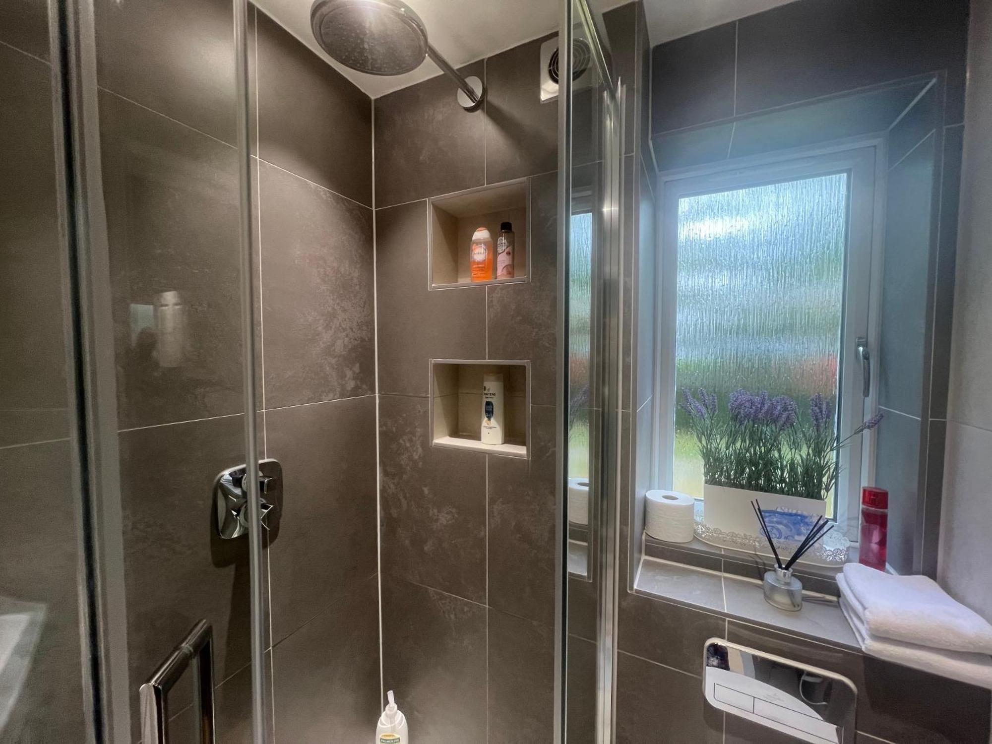 Comfortable In A Luxurious With Parking In Blackheath *